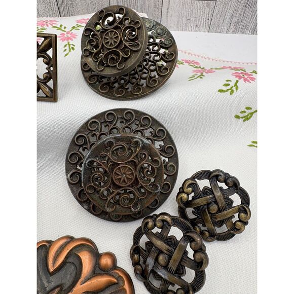 LOT Vintage Hardware Drawer Pulls Knobs Brass Copper Bronze Provincial - Picture 5 of 8